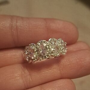 Elegant Silver Women's Ring